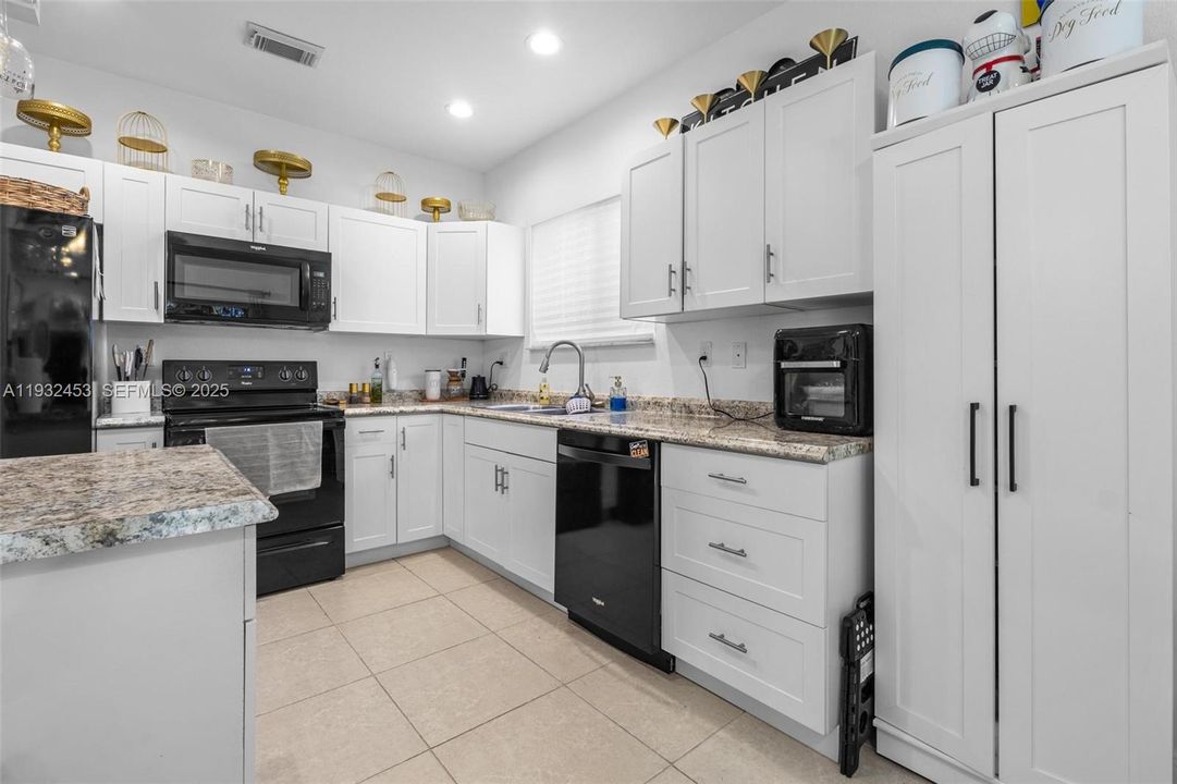 For Sale: $485,000 (4 beds, 2 baths, 1762 Square Feet)