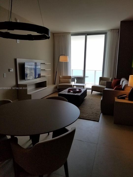 待售: $650,000 (1 贝兹, 1 浴室, 0 平方英尺)