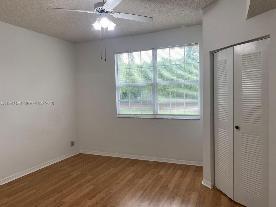 En Venta: $450,000 (2 camas, 2 baños, 1131 Pies cuadrados)