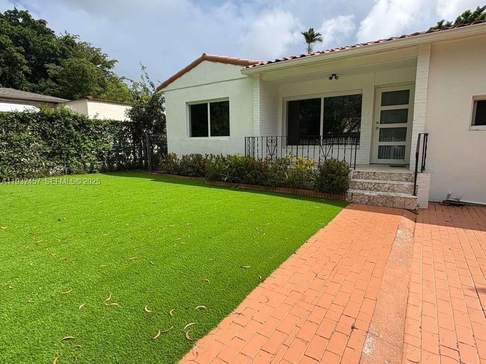 For Rent: $4,500 (3 beds, 2 baths, 1605 Square Feet)