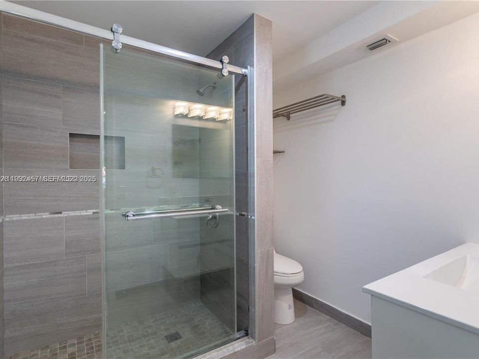 For Rent: $4,500 (3 beds, 2 baths, 1605 Square Feet)