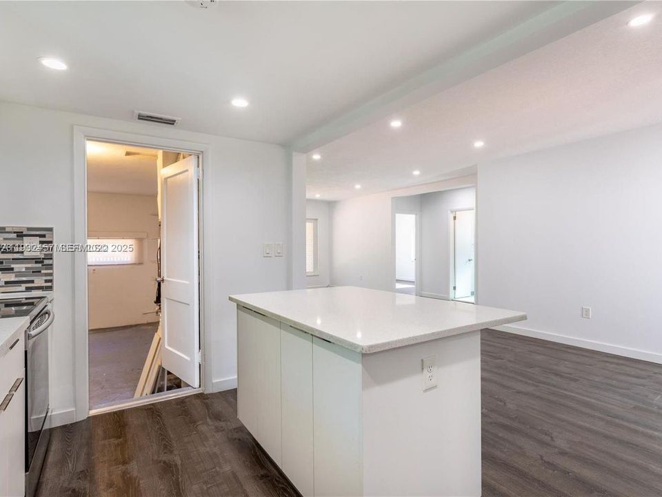 For Rent: $4,500 (3 beds, 2 baths, 1605 Square Feet)