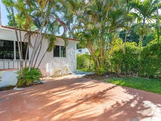 For Rent: $4,500 (3 beds, 2 baths, 1605 Square Feet)