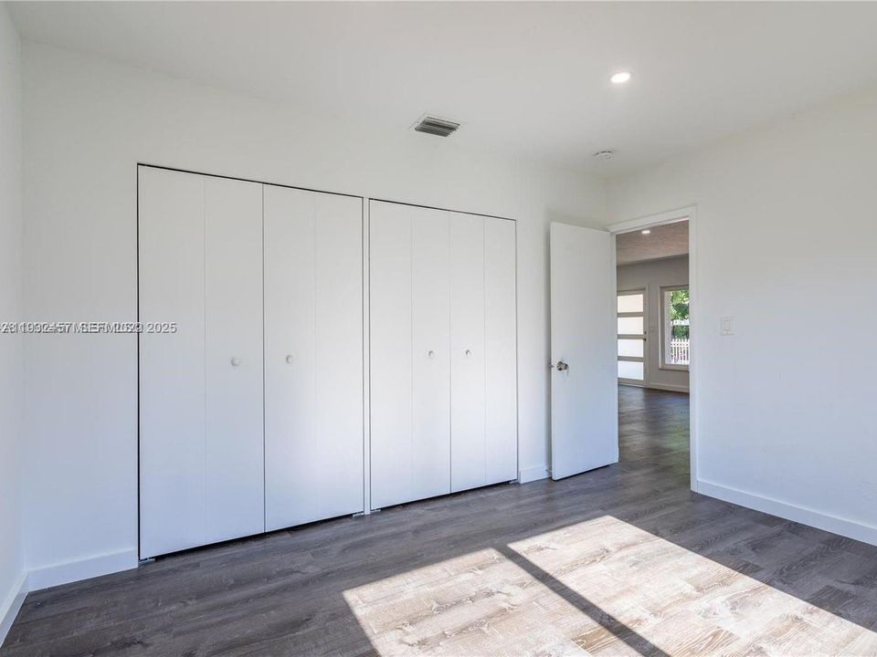 For Rent: $4,500 (3 beds, 2 baths, 1605 Square Feet)