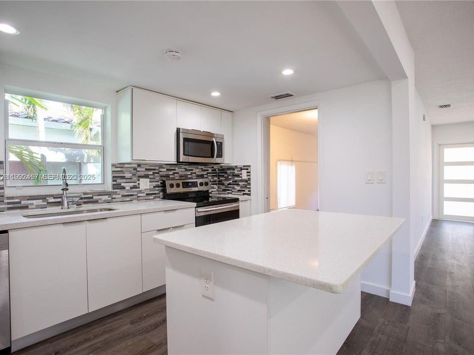 For Rent: $4,500 (3 beds, 2 baths, 1605 Square Feet)