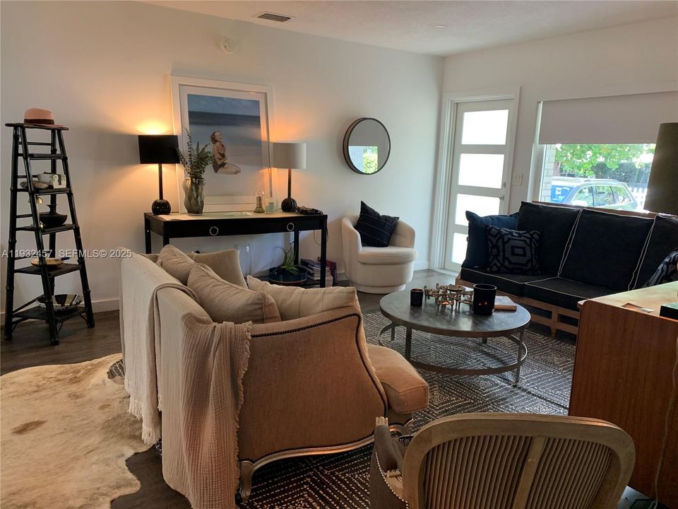 For Rent: $4,500 (3 beds, 2 baths, 1605 Square Feet)