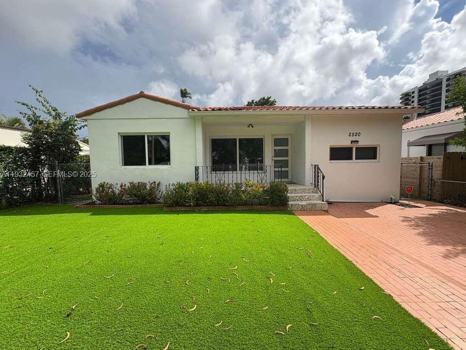 For Rent: $4,500 (3 beds, 2 baths, 1605 Square Feet)