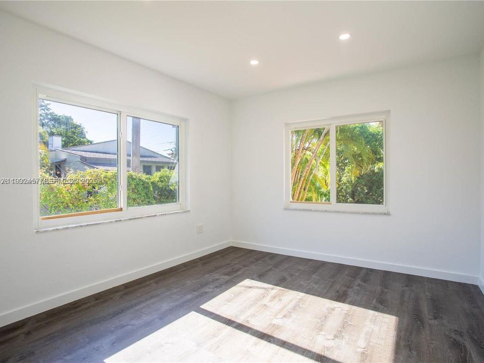 For Rent: $4,500 (3 beds, 2 baths, 1605 Square Feet)