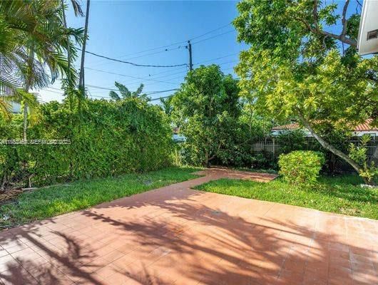 For Rent: $4,500 (3 beds, 2 baths, 1605 Square Feet)