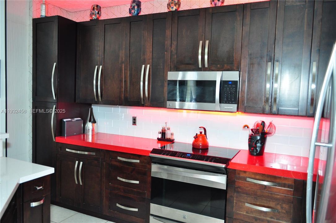 В аренду: $3,600 (3 спален, 2 ванн, 1618 Квадратных фут)