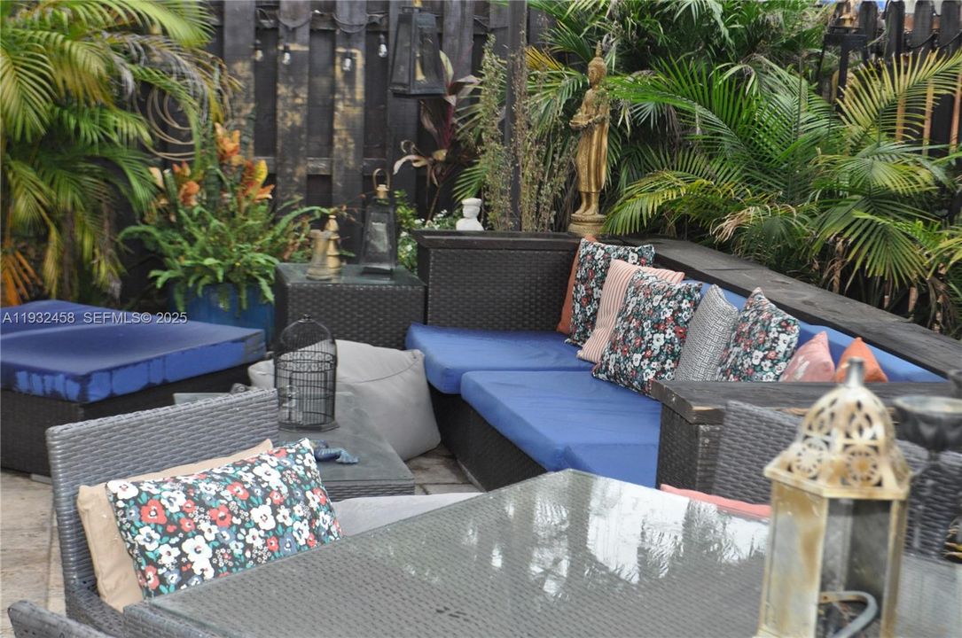 В аренду: $3,600 (3 спален, 2 ванн, 1618 Квадратных фут)