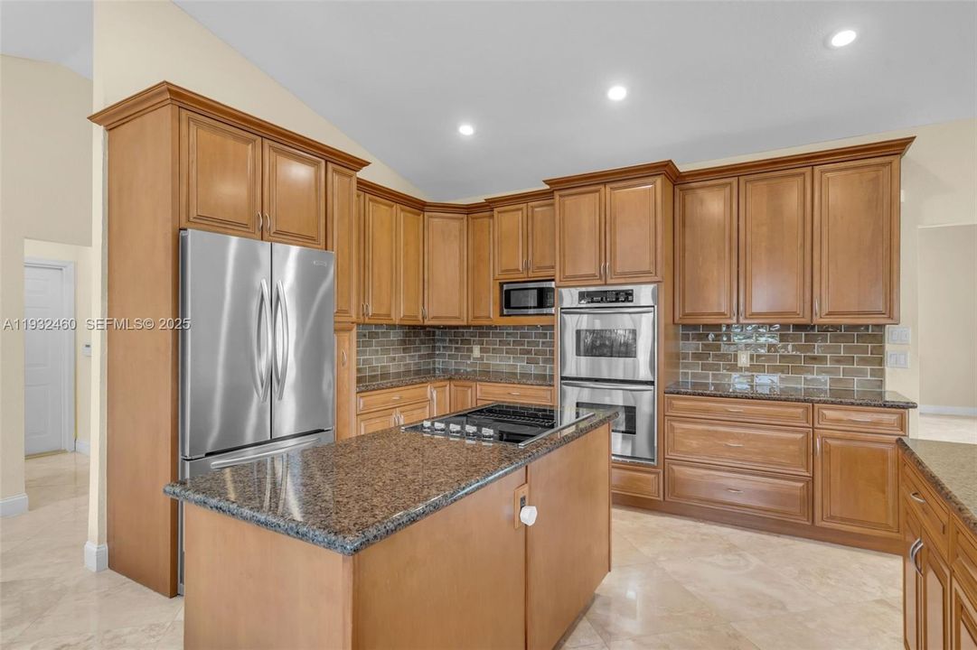 For Sale: $1,049,000 (4 beds, 3 baths, 3702 Square Feet)