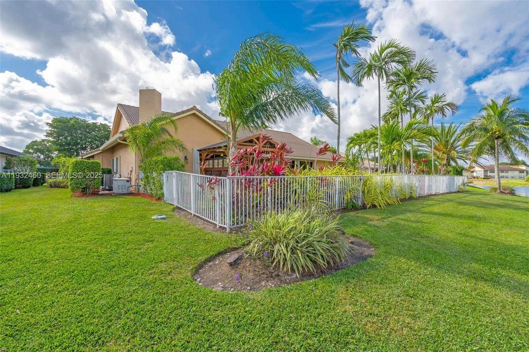 For Sale: $1,049,000 (4 beds, 3 baths, 3702 Square Feet)