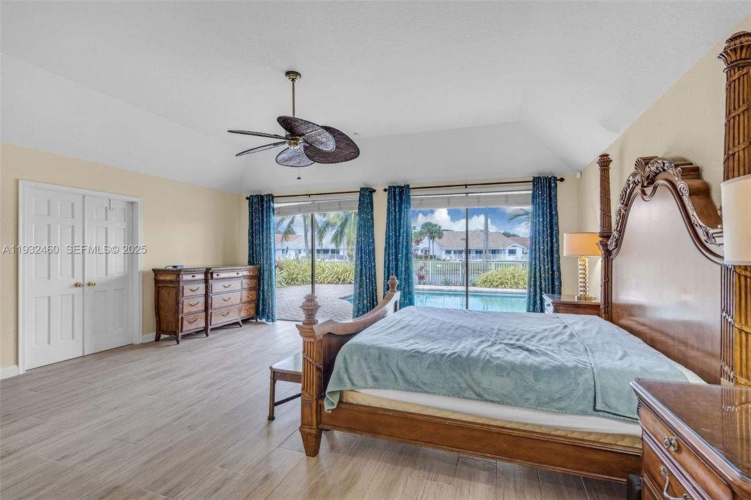 For Sale: $1,049,000 (4 beds, 3 baths, 3702 Square Feet)