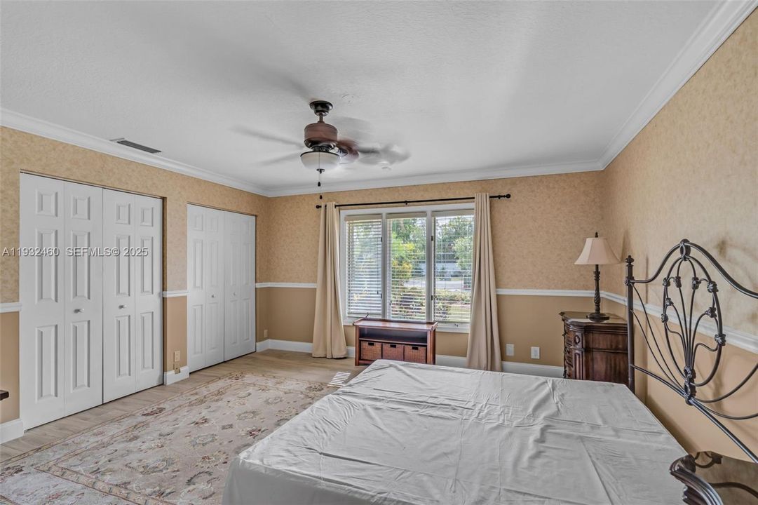 For Sale: $1,049,000 (4 beds, 3 baths, 3702 Square Feet)