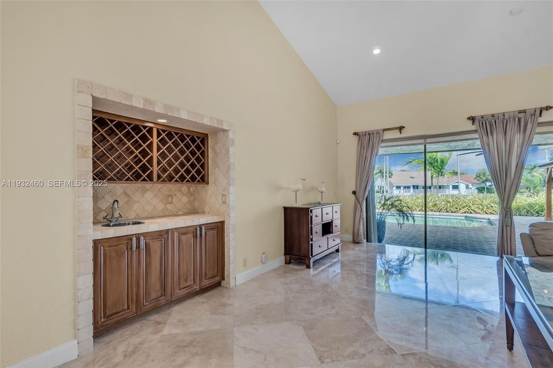 For Sale: $1,049,000 (4 beds, 3 baths, 3702 Square Feet)