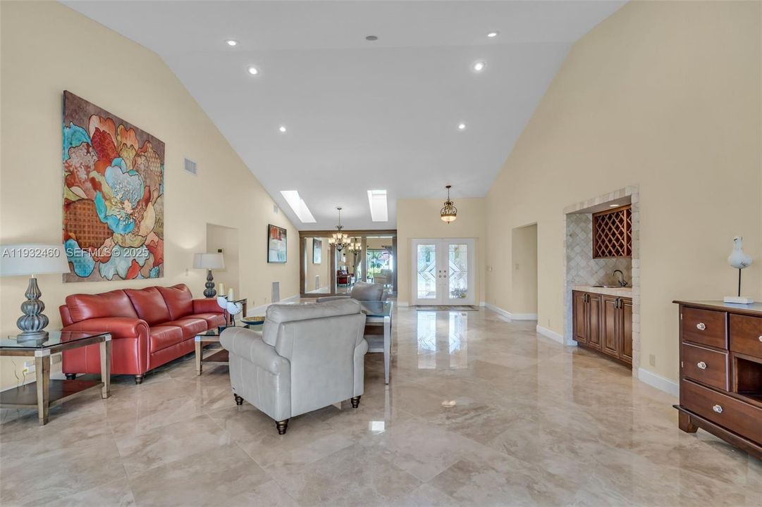 For Sale: $1,049,000 (4 beds, 3 baths, 3702 Square Feet)