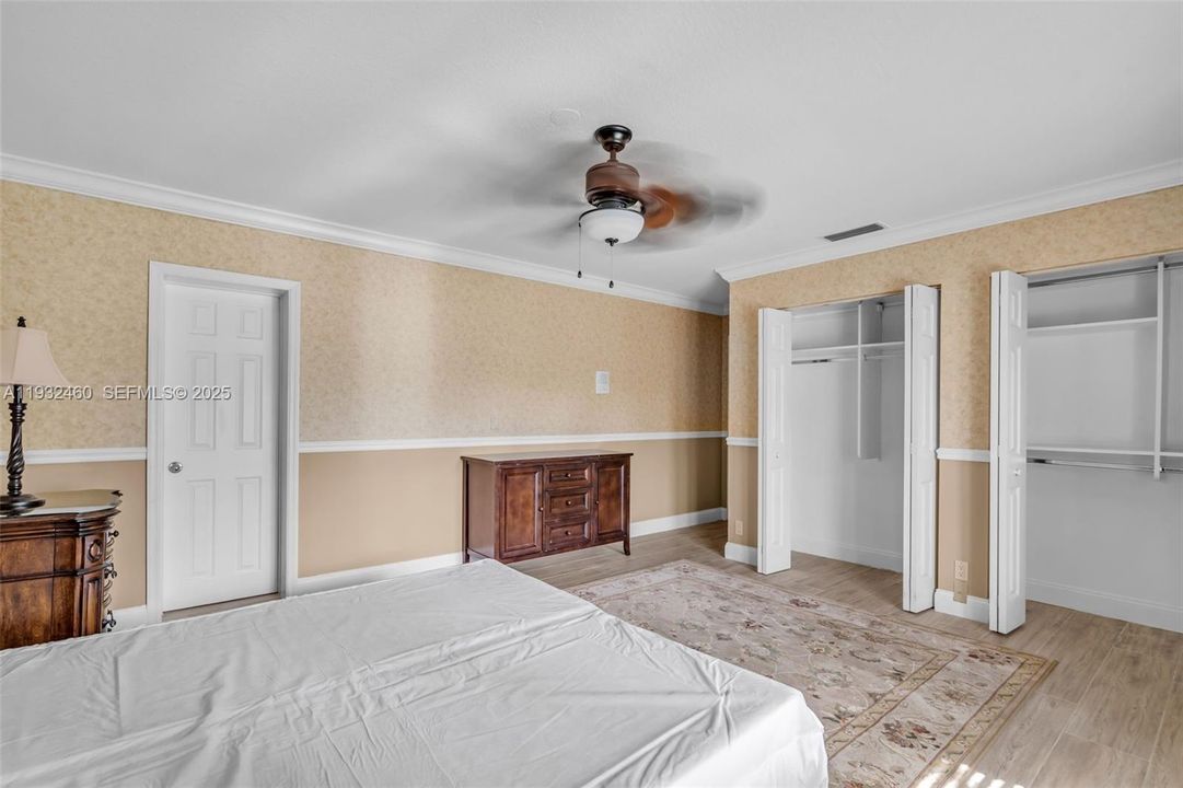 For Sale: $1,049,000 (4 beds, 3 baths, 3702 Square Feet)