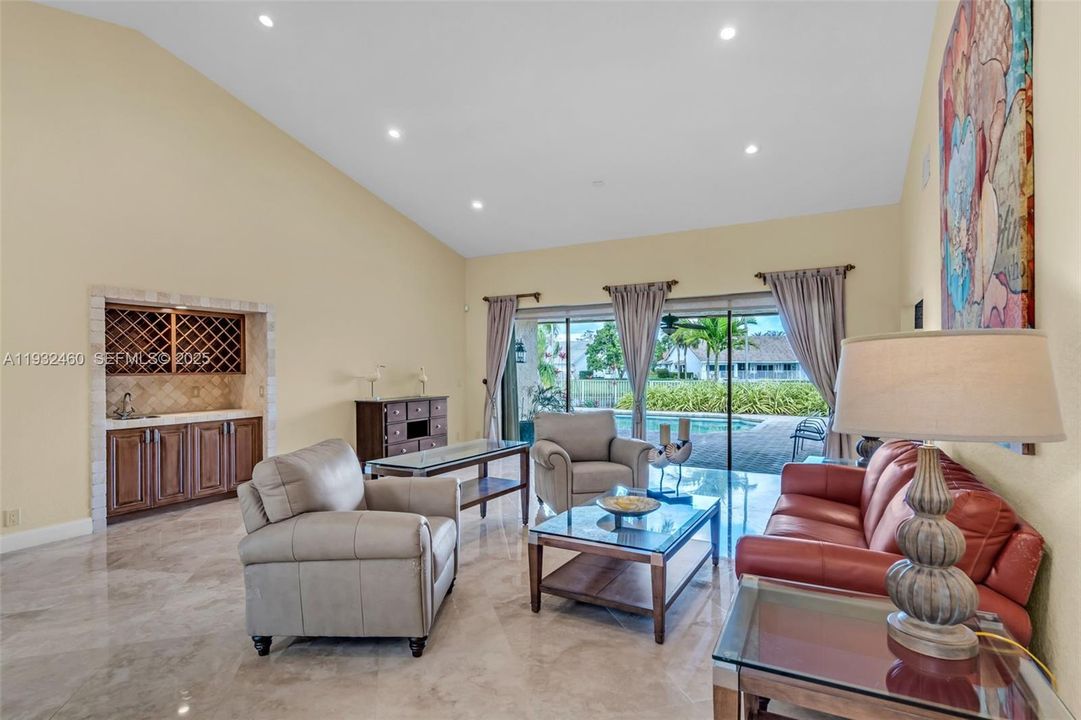 For Sale: $1,049,000 (4 beds, 3 baths, 3702 Square Feet)