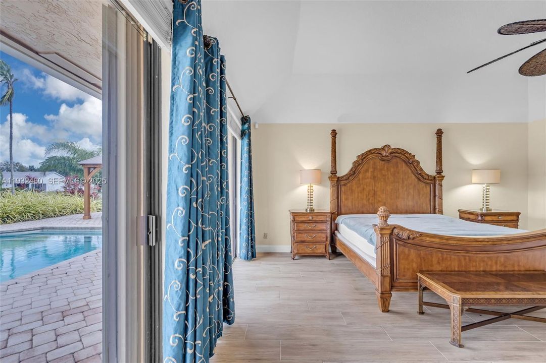 For Sale: $1,049,000 (4 beds, 3 baths, 3702 Square Feet)