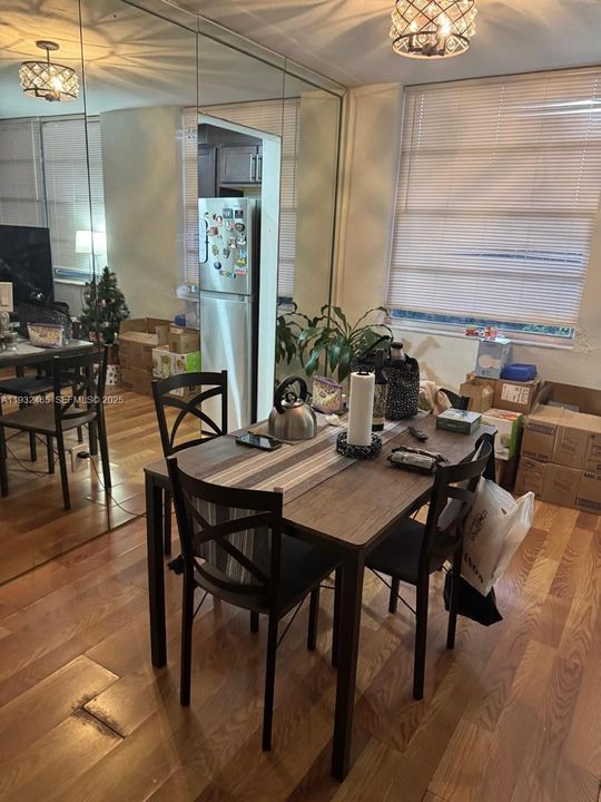 For Rent: $1,600 (1 beds, 1 baths, 807 Square Feet)