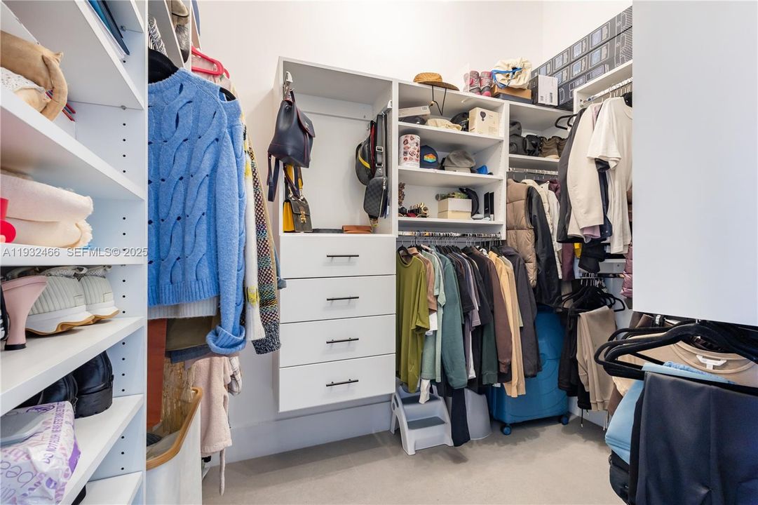 For Sale: $575,000 (2 beds, 2 baths, 1510 Square Feet)