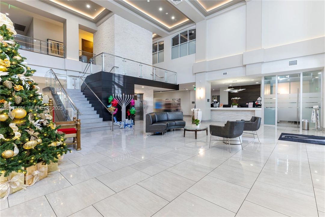 For Sale: $575,000 (2 beds, 2 baths, 1510 Square Feet)