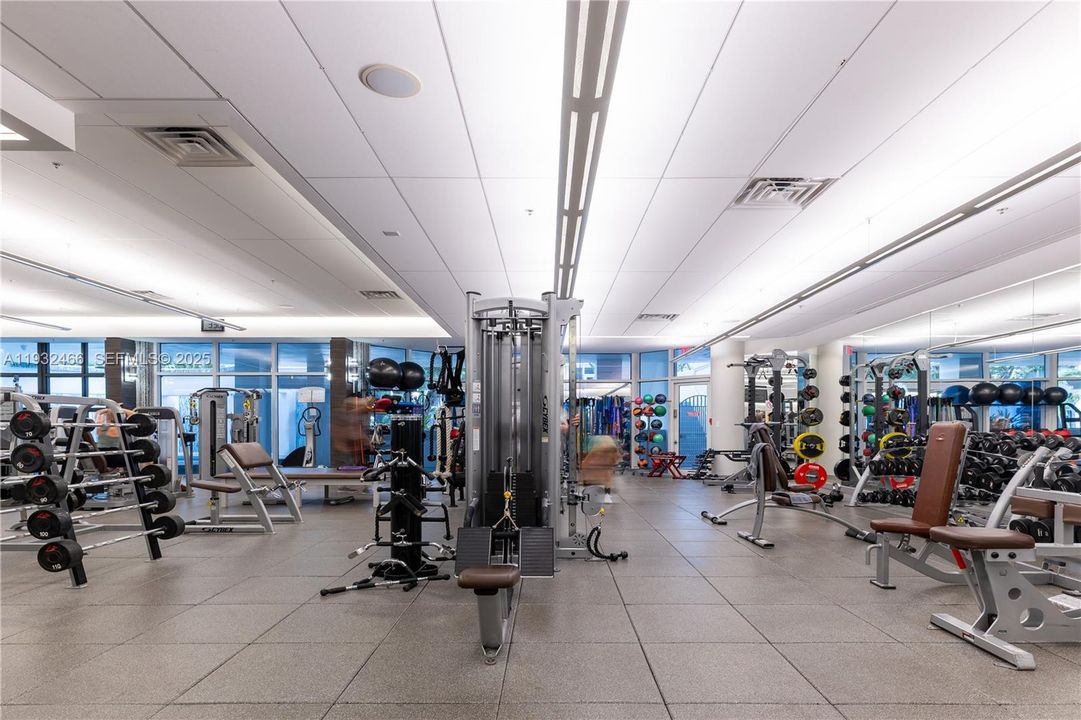 For Sale: $575,000 (2 beds, 2 baths, 1510 Square Feet)