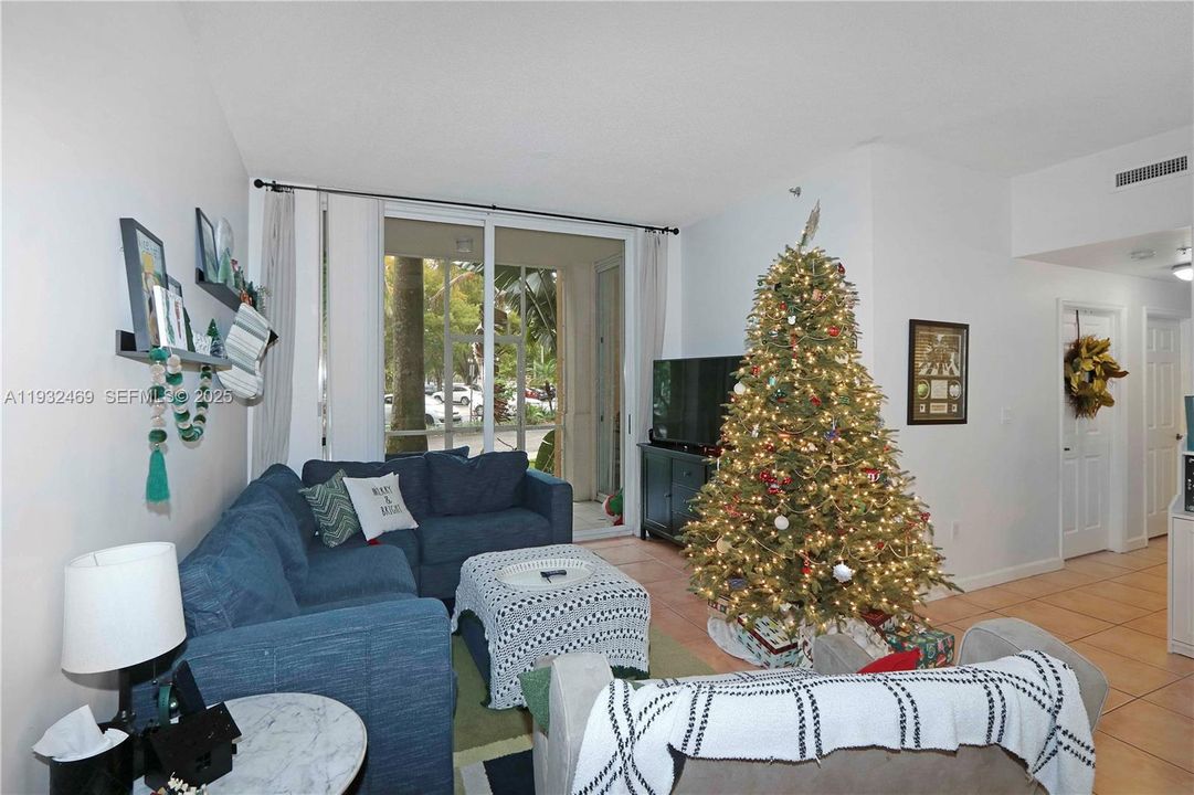 For Sale: $415,000 (3 beds, 2 baths, 1430 Square Feet)