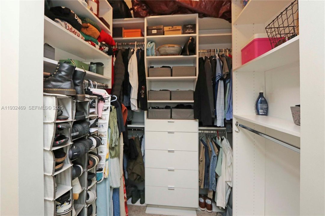 For Sale: $415,000 (3 beds, 2 baths, 1430 Square Feet)