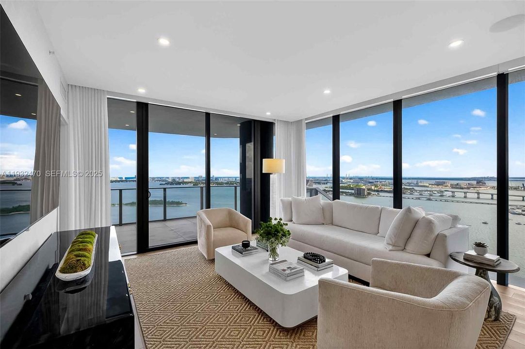 En Renta: $24,500 (4 camas, 4 baños, 2582 Pies cuadrados)