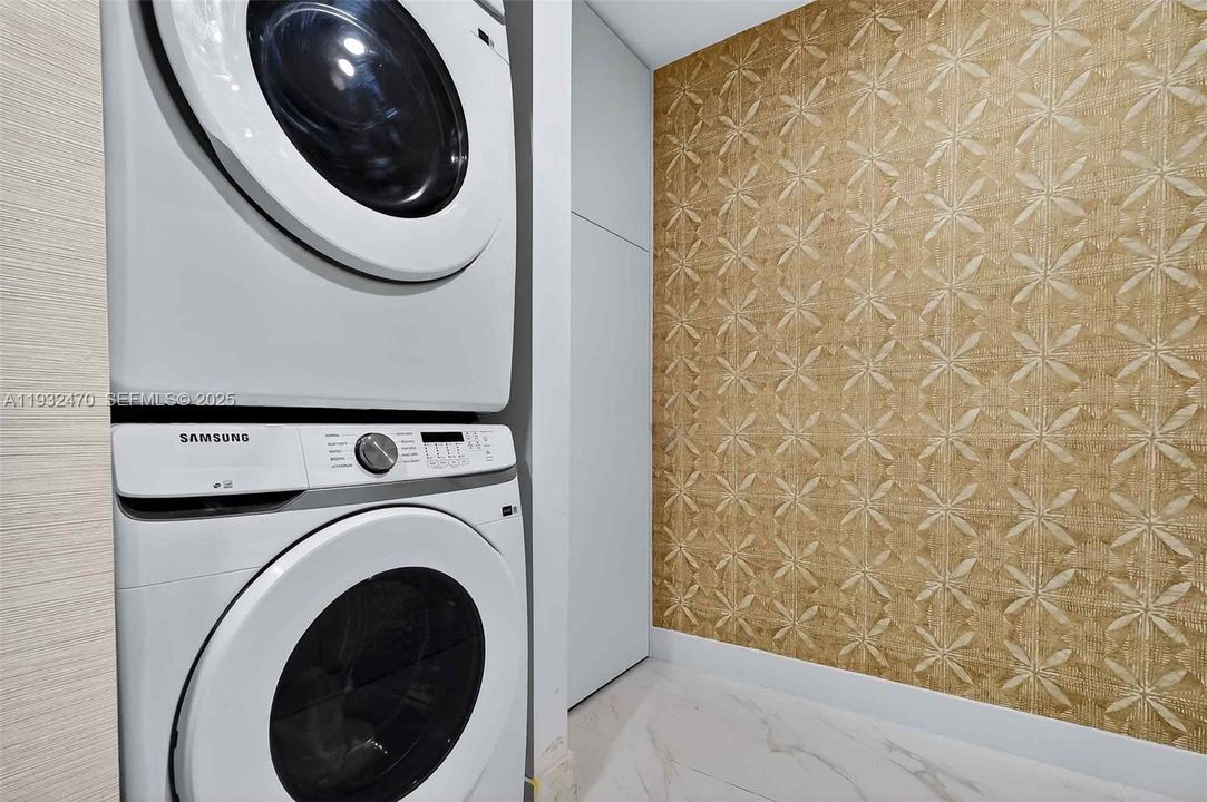 En Renta: $24,500 (4 camas, 4 baños, 2582 Pies cuadrados)