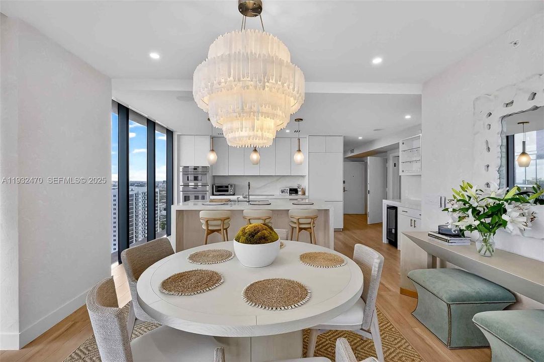 En Renta: $24,500 (4 camas, 4 baños, 2582 Pies cuadrados)