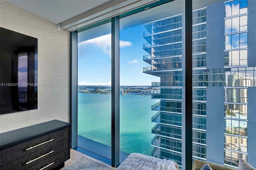 En Renta: $24,500 (4 camas, 4 baños, 2582 Pies cuadrados)