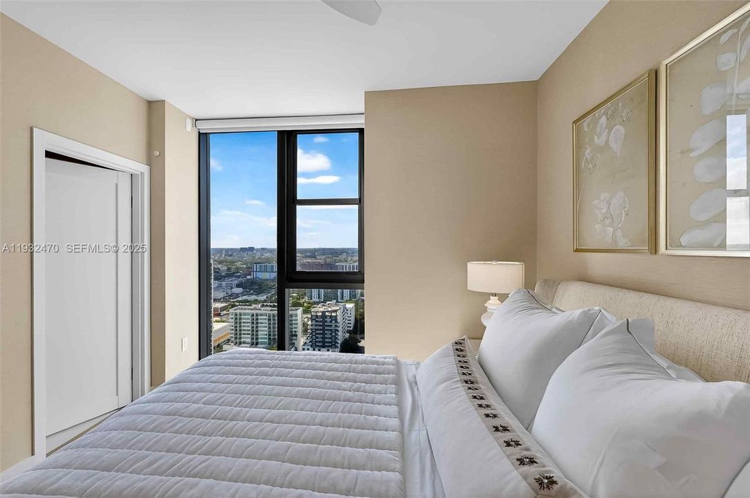 En Renta: $24,500 (4 camas, 4 baños, 2582 Pies cuadrados)