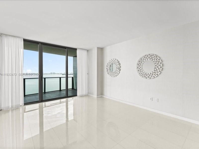 Active With Contract: $4,200 (2 beds, 2 baths, 1107 Square Feet)