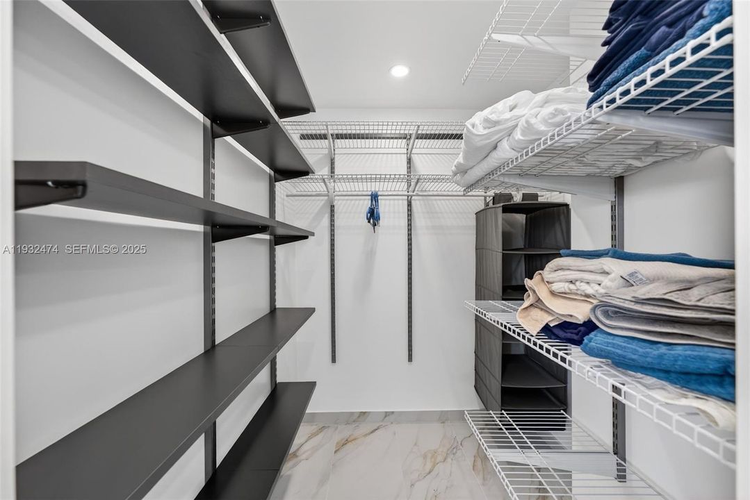 В аренду: $2,900 (2 спален, 2 ванн, 1000 Квадратных фут)