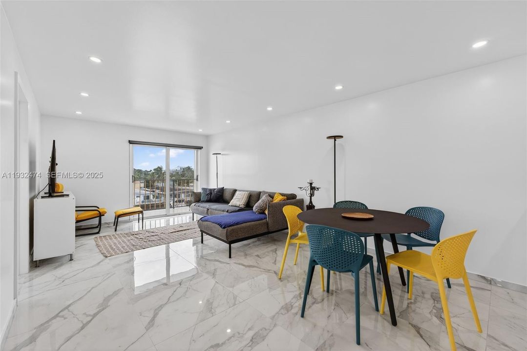 В аренду: $2,900 (2 спален, 2 ванн, 1000 Квадратных фут)