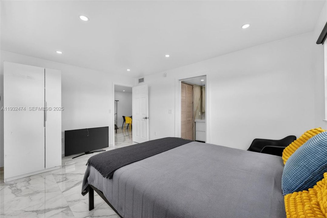 В аренду: $2,900 (2 спален, 2 ванн, 1000 Квадратных фут)