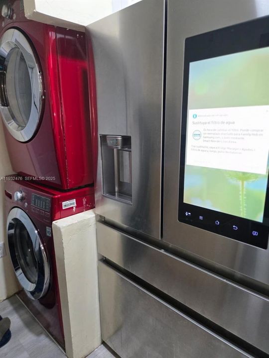 For Sale: $485,000 (2 beds, 1 baths, 692 Square Feet)