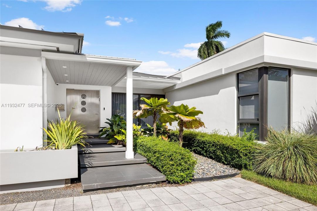 待售: $6,100,000 (5 贝兹, 5 浴室, 3086 平方英尺)