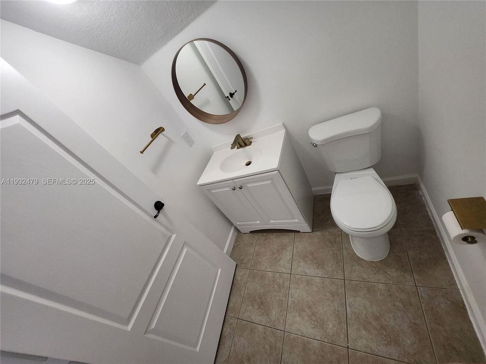 出租: $2,800 (4 贝兹, 2 浴室, 2211 平方英尺)