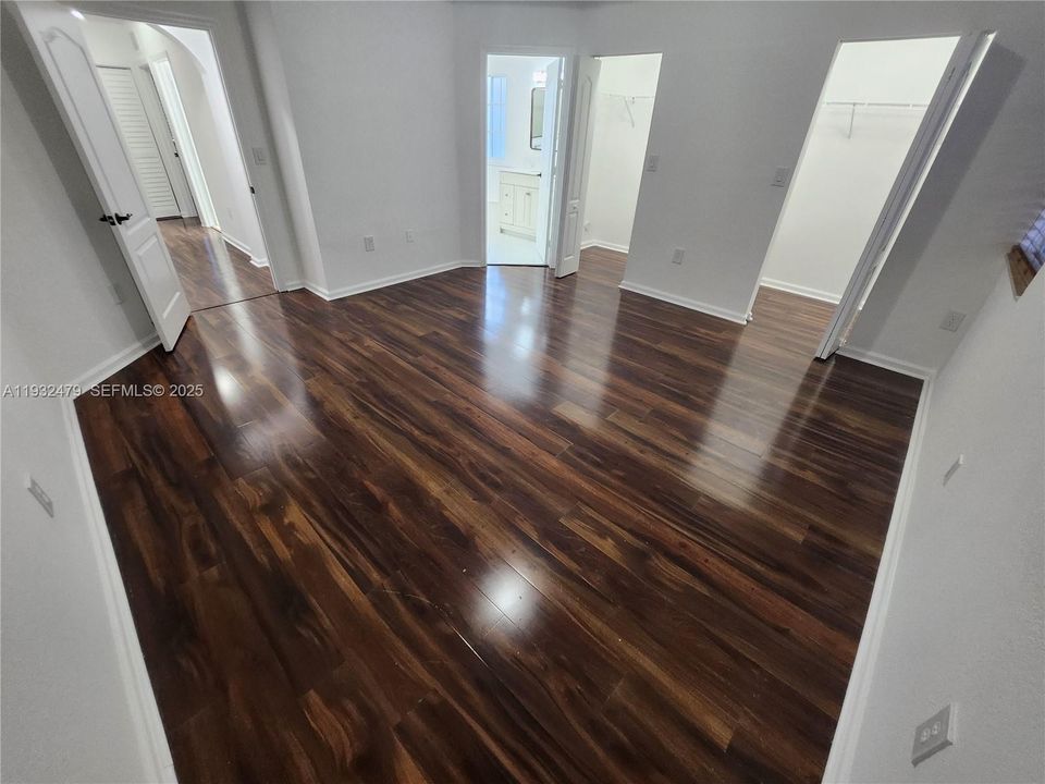 出租: $2,800 (4 贝兹, 2 浴室, 2211 平方英尺)