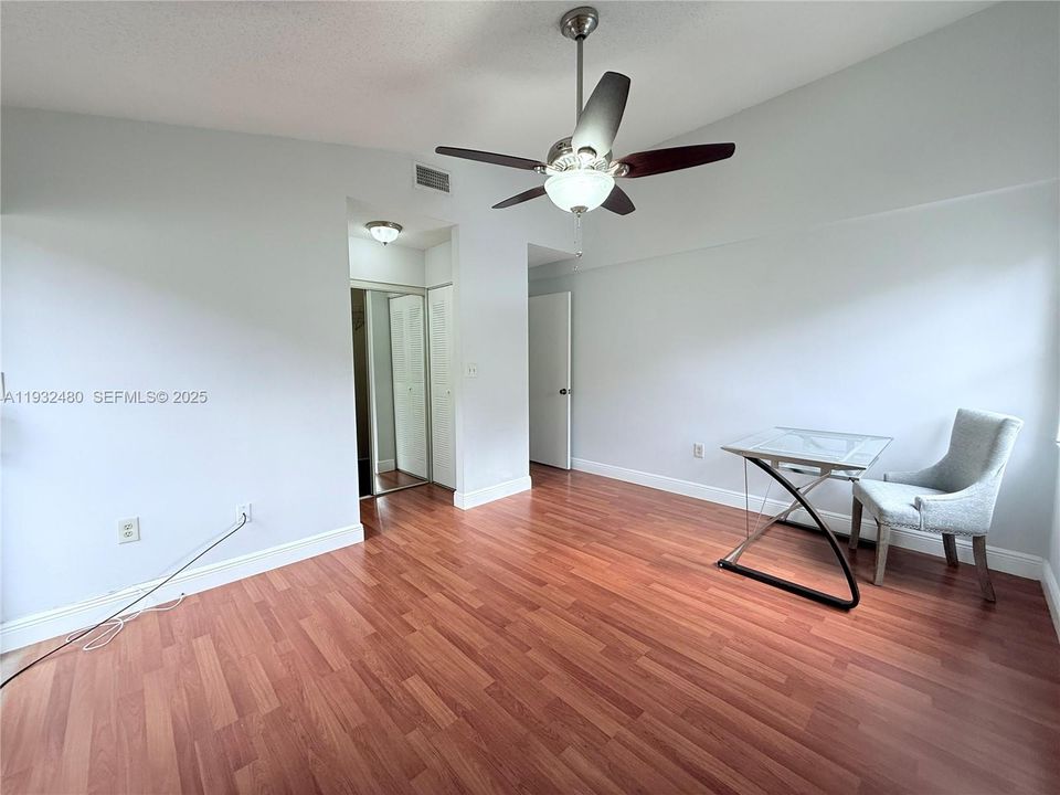 For Rent: $2,700 (2 beds, 2 baths, 1253 Square Feet)