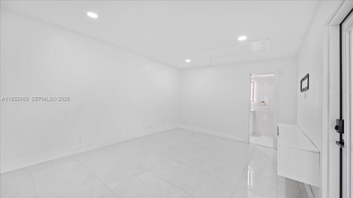 For Sale: $529,000 (4 beds, 3 baths, 1421 Square Feet)