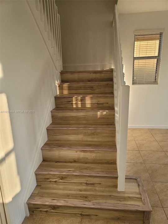 出租: $2,900 (4 贝兹, 2 浴室, 2420 平方英尺)