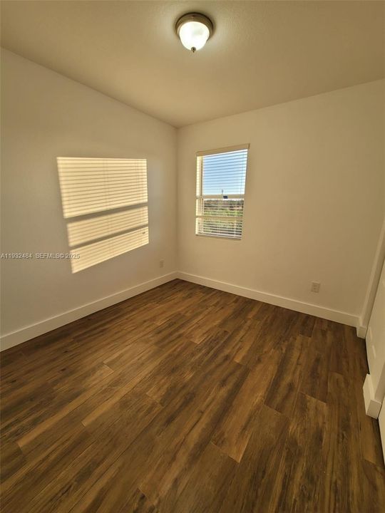 出租: $2,900 (4 贝兹, 2 浴室, 2420 平方英尺)