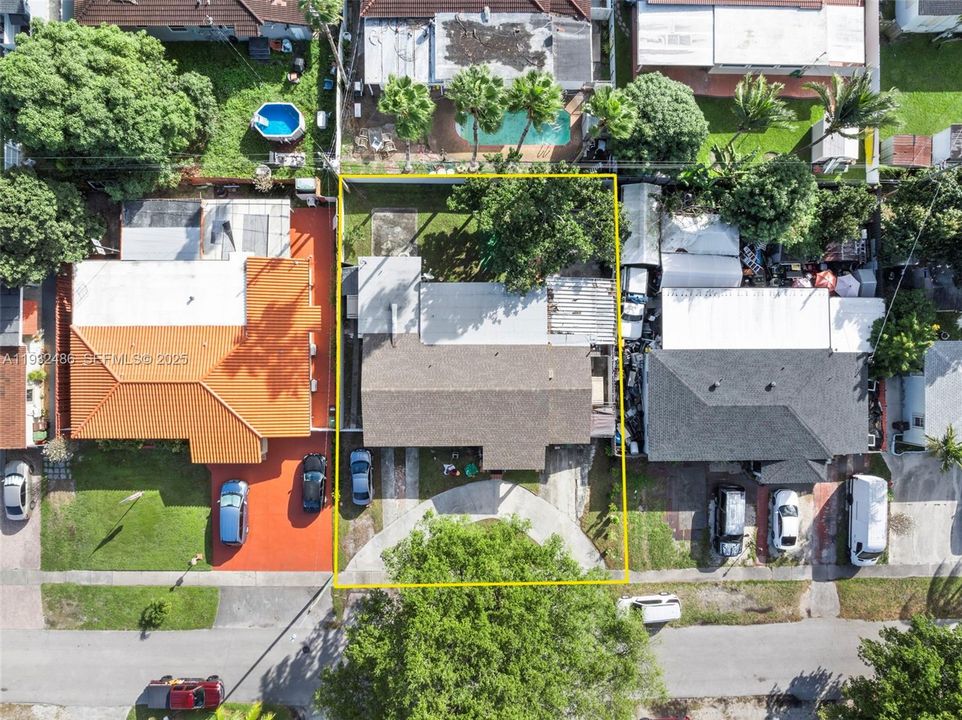 For Sale: $680,000 (3 beds, 2 baths, 1950 Square Feet)