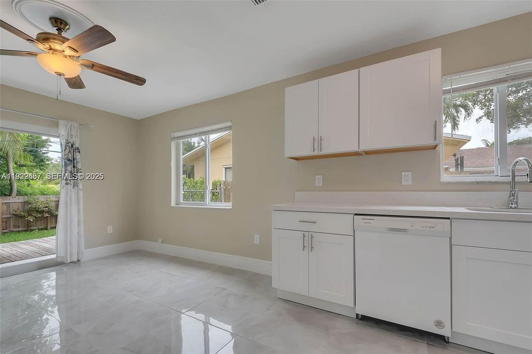 出租: $2,850 (3 贝兹, 2 浴室, 2272 平方英尺)