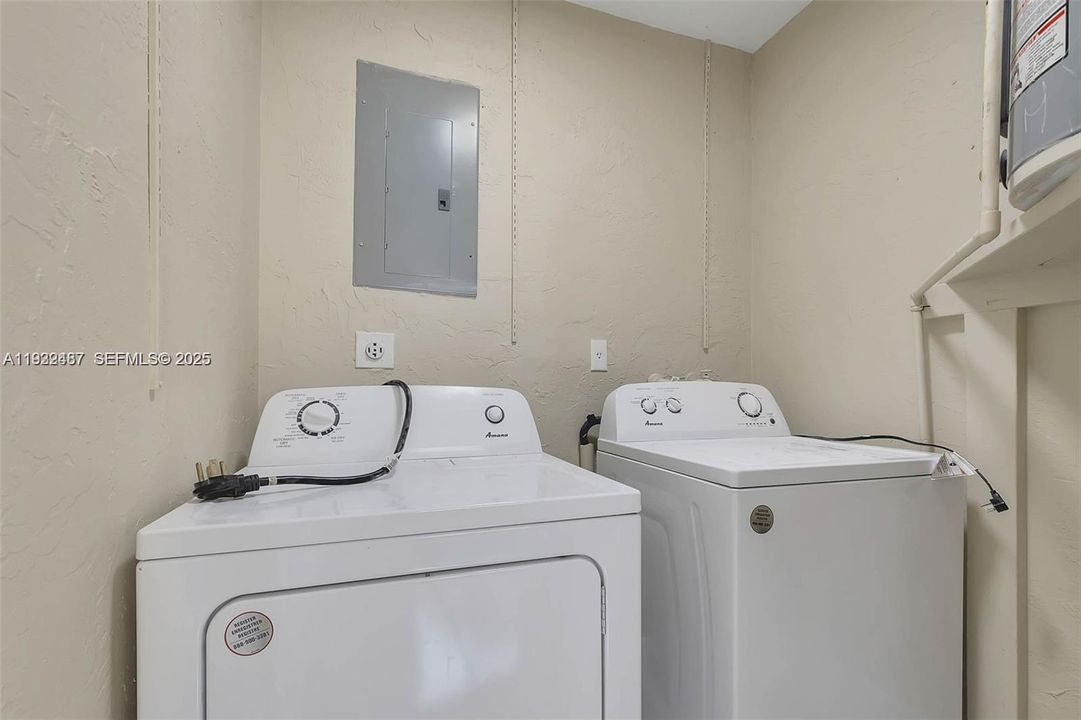 出租: $2,850 (3 贝兹, 2 浴室, 2272 平方英尺)